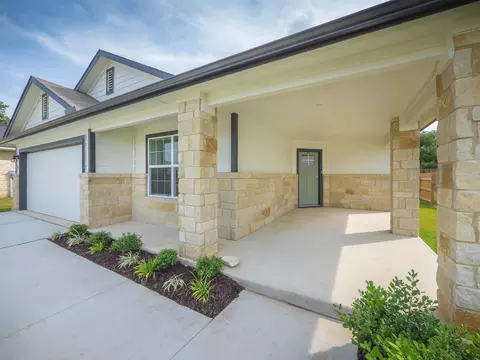 425 Dove Trl, Bertram, TX 78605 photo 3