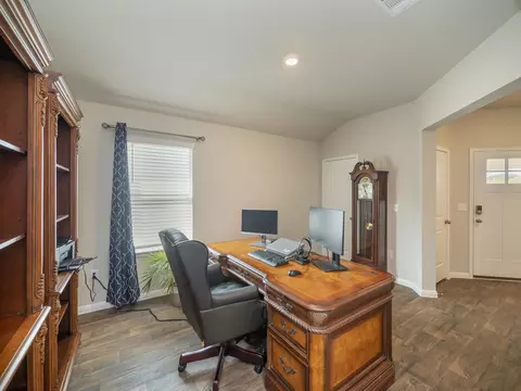 425 Dove Trl, Bertram, TX 78605 photo 6
