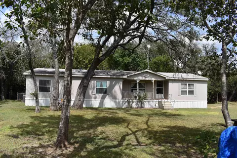 420 Broken Bow, Bertram, TX 78605 photo 2