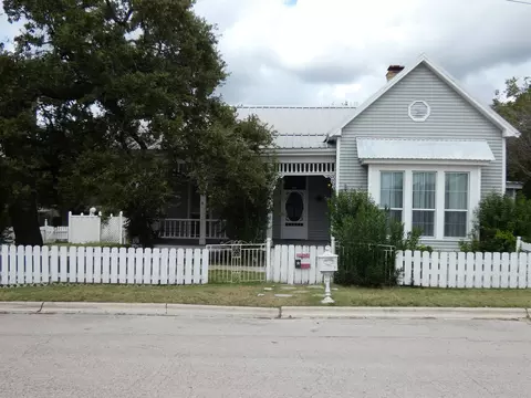 200 E Johnson St, Burnet, TX 78611 photo 1