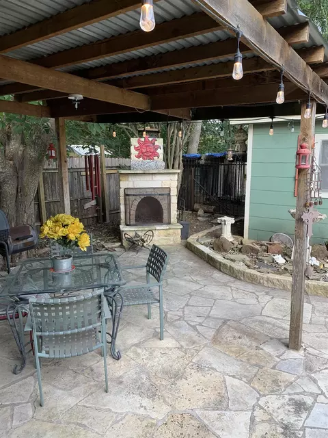 408 E Graves St, Burnet, TX 78611 photo 22