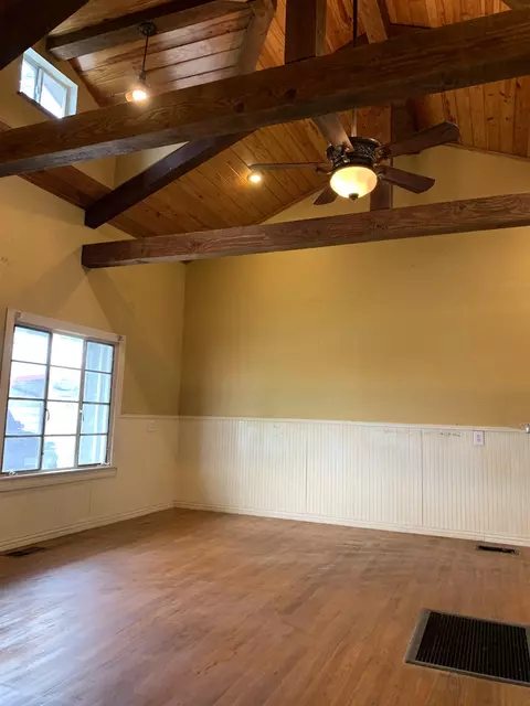 408 E Graves St, Burnet, TX 78611 photo 9