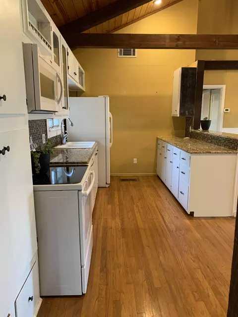 408 E Graves St, Burnet, TX 78611 photo 10