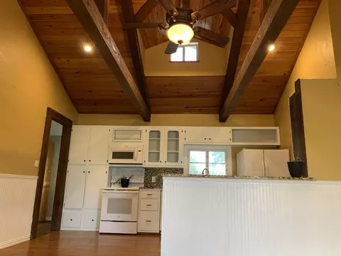 408 E Graves St, Burnet, TX 78611 photo 7