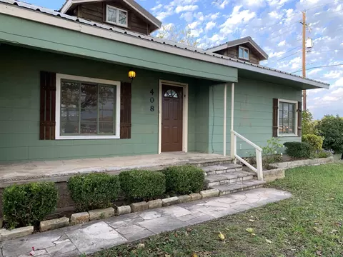 408 E Graves St, Burnet, TX 78611 photo 2