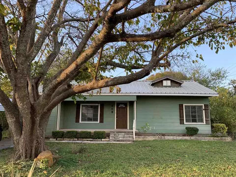 408 E Graves St, Burnet, TX 78611 photo 3