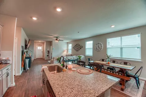 464 Dove Trl, Bertram, TX 78605 photo 11