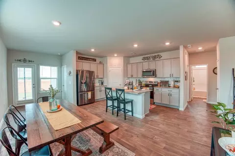 464 Dove Trl, Bertram, TX 78605 photo 8