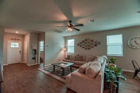 464 Dove Trl, Bertram, TX 78605 photo 5