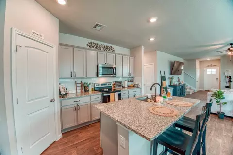 464 Dove Trl, Bertram, TX 78605 photo 10