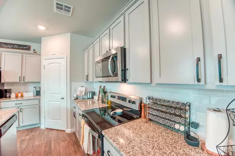 464 Dove Trl, Bertram, TX 78605 photo 12