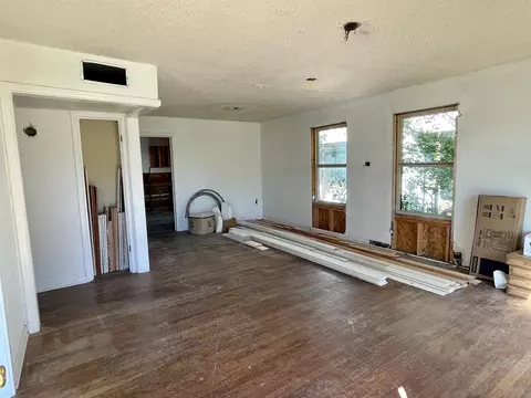 1107 E Brown St, Llano, TX 78643 photo 11