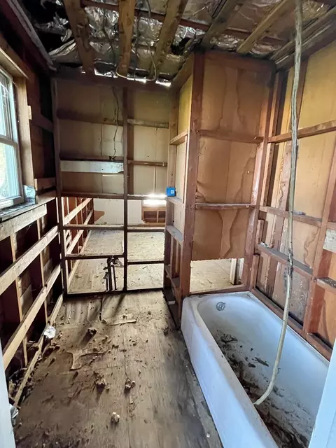 1107 E Brown St, Llano, TX 78643 photo 17