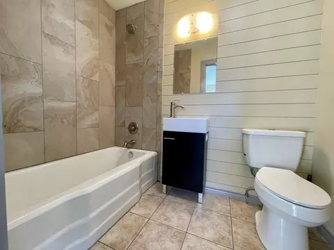 1107 E Brown St, Llano, TX 78643 photo 4