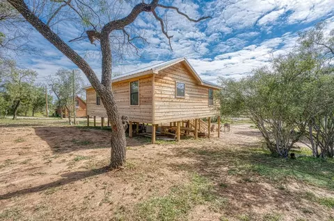 103 E Indian Bnd, Llano, TX 78643 photo 17