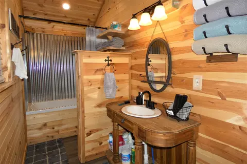 103 E Indian Bnd, Llano, TX 78643 photo 14