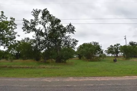 708 E Tarrant St, Llano, TX 78643 photo 4