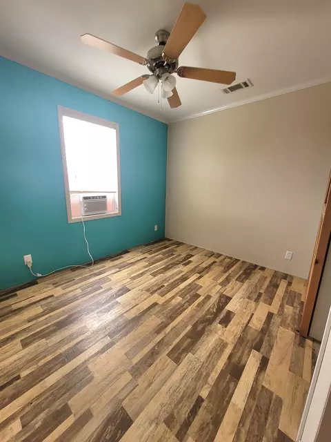 207 E Houston St, Llano, TX 78643 photo 15