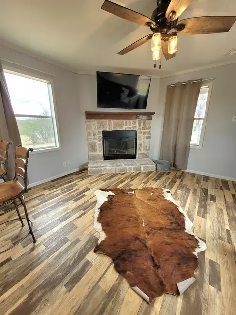 207 E Houston St, Llano, TX 78643 photo 7