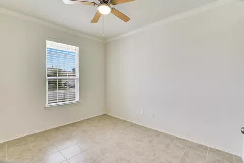 147 Palm Dr, Buda, TX 78610 photo 7