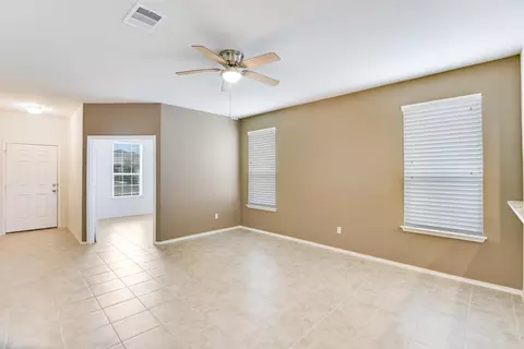 147 Palm Dr, Buda, TX 78610 photo 2