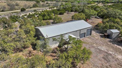 400 Cee Run, Bertram, TX 78605 photo 2