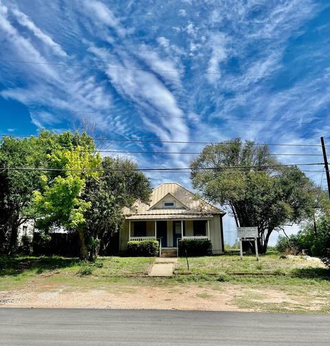 209 E Main St, Llano, TX 78643 photo 6
