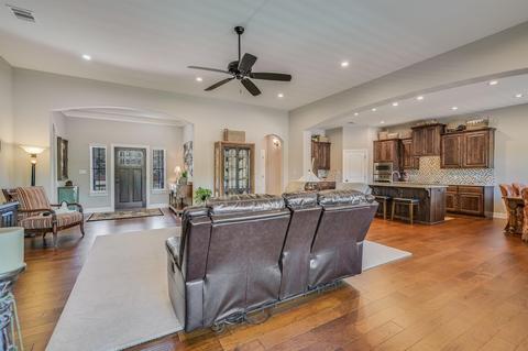 404 First Down Dash St, Burnet, TX 78611 photo 6