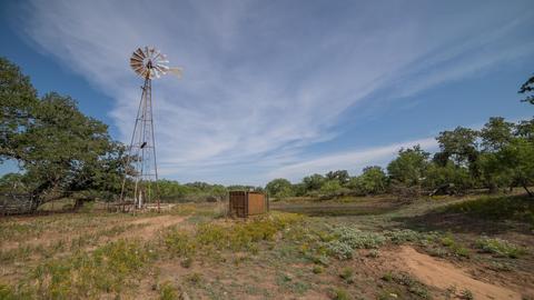 704 Otto Loop, Llano, TX 78643 photo 3