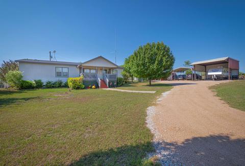5249 County Road 252, Bertram, TX 78605 photo 2