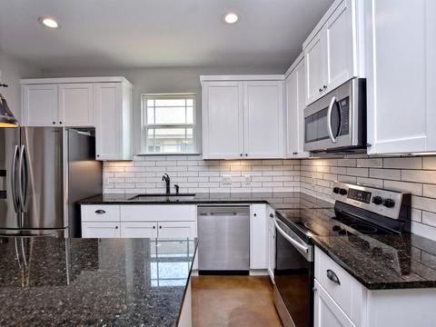 429 Dove Trl, Bertram, TX 78605 photo 4