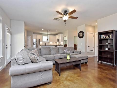 429 Dove Trl, Bertram, TX 78605 photo 2