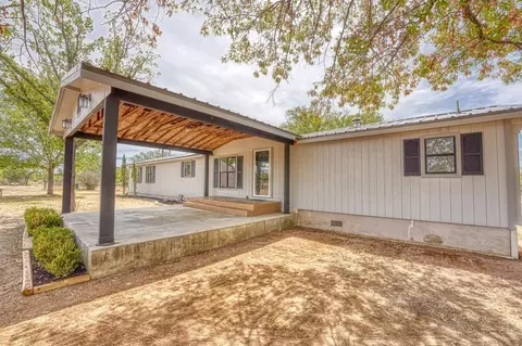 205 Thurman Loop, Llano, TX 78643 photo 2
