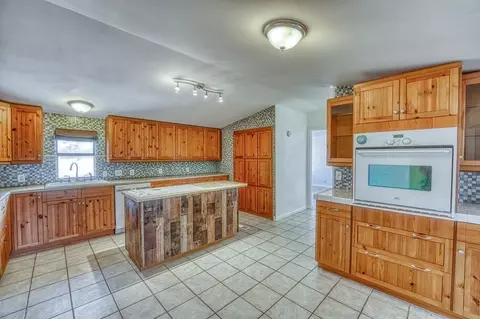 205 Thurman Loop, Llano, TX 78643 photo 8