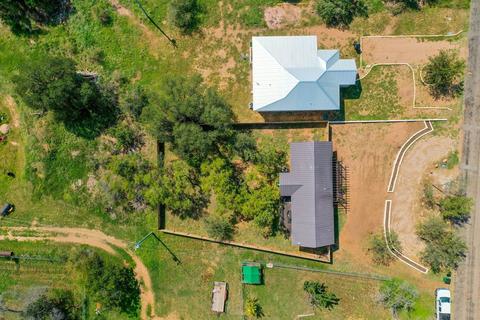 804 E Green St, Llano, TX 78643 photo 6