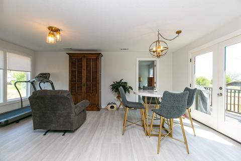 804 E Green St, Llano, TX 78643 photo 8
