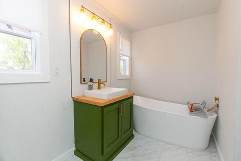 804 E Green St, Llano, TX 78643 photo 15