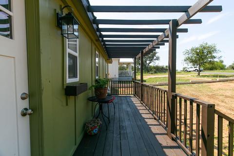 804 E Green St, Llano, TX 78643 photo 5