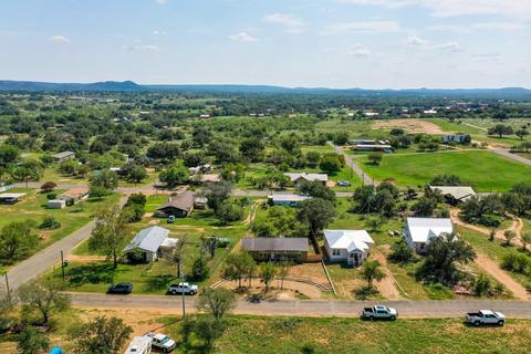 804 E Green St, Llano, TX 78643 photo 27