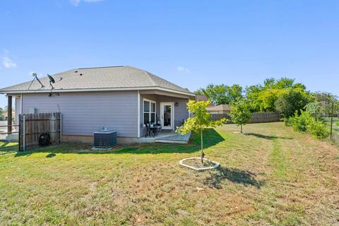 307 Sage Cir, Blanco, TX 78606 photo 19