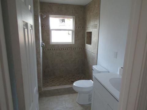 201 E Taylor St, Llano, TX 78643 photo 8