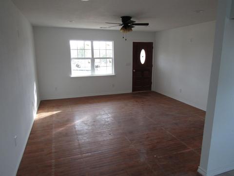 201 E Taylor St, Llano, TX 78643 photo 6