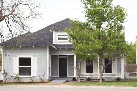 115 W Elm St, Bertram, TX 78605 photo 1