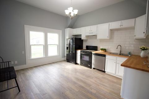 115 W Elm St, Bertram, TX 78605 photo 7
