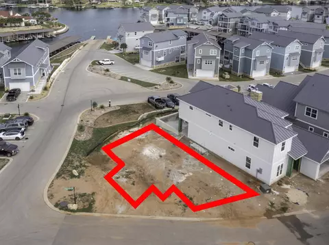 104 Village View Dr, Kingsland, TX 78639
