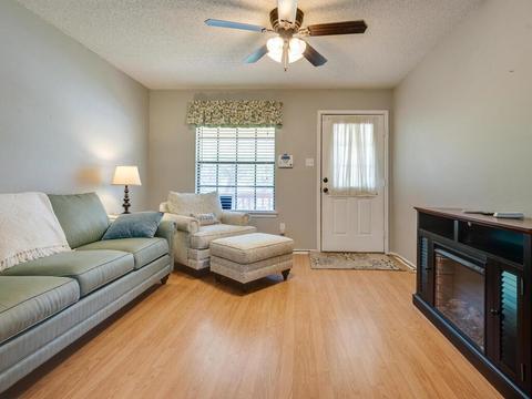 121 E Maple Dr, Granite Shoals, TX 78654 photo 8