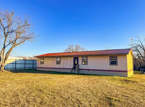 717 Ridgeway St, Kingsland, TX 78639