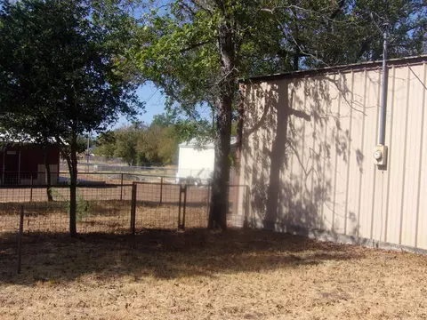 1205 E Grn, Llano, TX 78643 photo 5