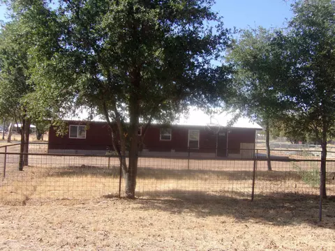 1205 E Grn, Llano, TX 78643 photo 2