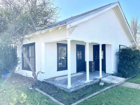 110 E Lampasas, Llano, TX 78643 photo 3